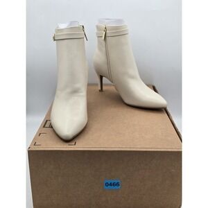 NEW Bandolino Galayn Womens Size 6.5 M Ivory Ankle‎ Boots White - NWOB
